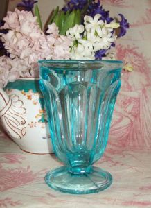  grand verre bleu ancien, coupe à glace, vase, collection