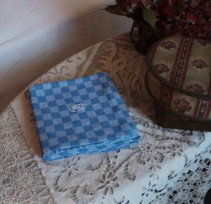6 serviettes de table anciennes damiers bleus
