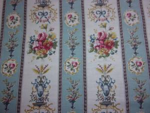 Tissu ancien , style Louis XVI