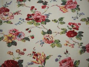 Tissu ancien , jolies fleurs et roses , pour patchwork