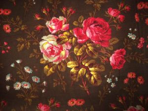   TRES BEAU TISSU ANCIEN 1900 MOTIFS DE ROSES