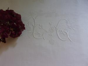 NAPPE ANCIENNE TRES GRAND MONOGRAMME  LC