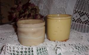  2 pots anciens à confitures ou à gras, 19 ème  en terre cuite émaillée et faïence, pots campagnards