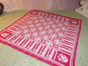 TISSU ANCIEN ART DECO SERVIETTE .. ROUGE... CREATIONS 