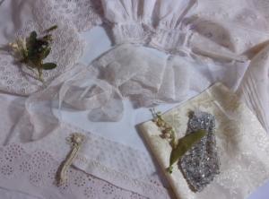 Lot de fines dentelles anciennes , coloris rose thé , poupée, scrapbooking, shabby-chic 