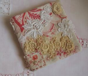  Petit carnet pour ranger les aiguilles , tissus anciens