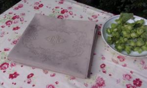 1 belle et grande serviette ancienne, monogramme CN ou GN