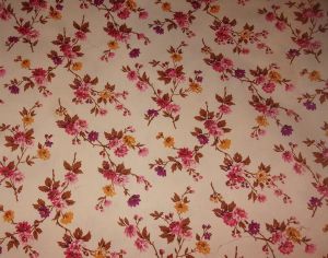 TISSU ANCIEN BRANCHES DE PETITES FLEURS 