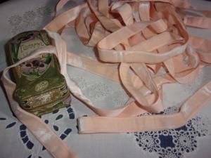 Ruban ancien velours , rose, peluche , lingerie , corset