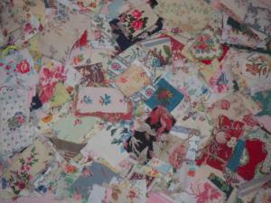  1 Lot de chutes de tissus anciens pour patchwork, 100 grammes, des petits morceaux