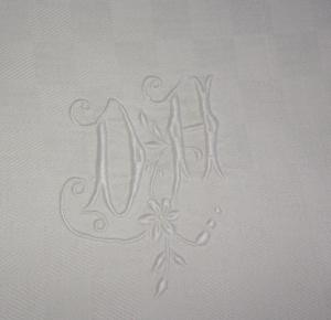 Monogramme ancien DH ou DA