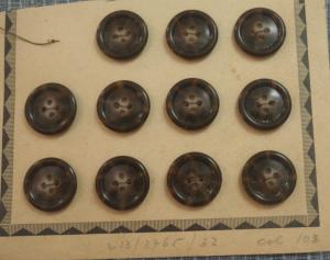 11 boutons anciens campagnards, vêtements de travail