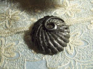 grosse broche ancienne ou  vintage, couture, fantaisie