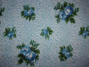 Tissu ancien ou vintage, roses bleues