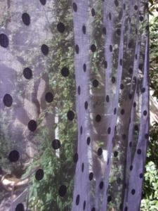   Long voilage ancien coloris prune , voile de coton à pois, chemin de table , surnappe, 1,95 mètre