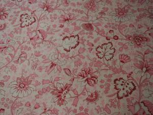 Tissu ancien , très jolies fleurs d'indienne , coloris rose
