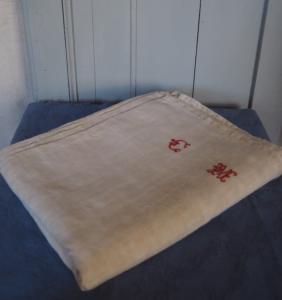 Drap ancien en belle toile de lin 