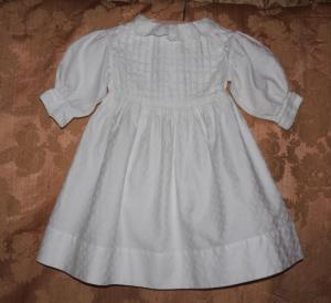 Petite robe ancienne , enfant , bébé, joli tissu