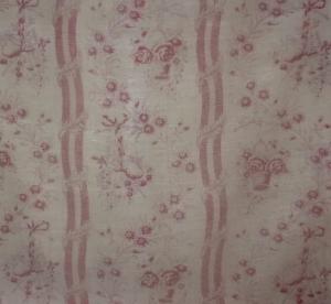 Beau lin ancien , 19ème, imprimé de fleurs et de motifs romantiques de style Louis XVI coloris doux 
