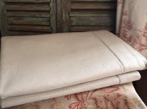 drap ancien en lin , déco , créations