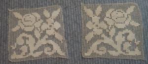 2  belles incrustations de dentelle ancienne main, motifs de roses , jamais utilisées