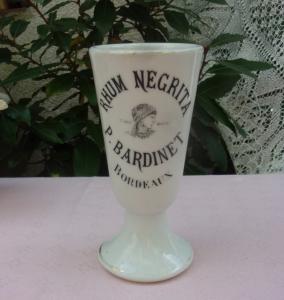  Beau rare ancien mazagran en porcelaine rhum NEGRITA, collection, publicité , bistrot