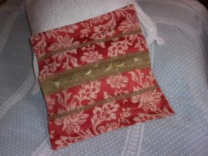 Housse de coussin, tissu et galons soyeux anciens