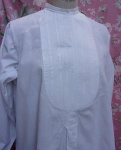 chemise ancienne pour homme, plastron finement plissé , forme rare et originale