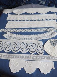  lot de broderies anciennes réalisées à la main pour patchwork, scrapbooking, 3 mètres, poupée 