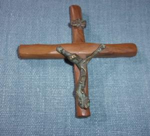 beau crucifix vintage, bois et bronze , croix, objet religieux, religion, oeuvre artiste