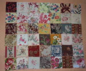  Lot de 42 petits coupons de tissus anciens pour patchwork..