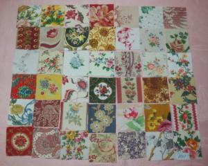   Lot de 42 petits coupons de tissus anciens pour patchwork../////