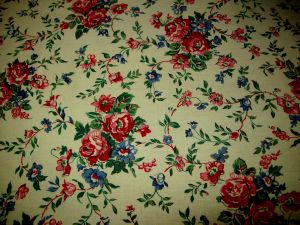   TISSU ANCIEN JOLIES FLEURS