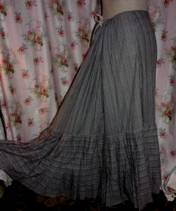 SUPERBE JUPE ANCIENNE 19 EME