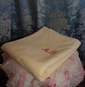 Drap ancien teint en jaune doux pour déco, nappe, rideau, créations