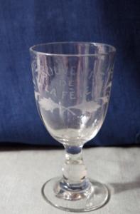 beau verre ancien gravé 19 ème, souvenir de la fête 