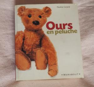 Gros livre catalogue sur les ours en peluche : Ours en Peluche de Pauline Cockrill
