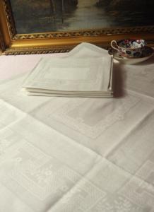 " 6 serviettes anciennes en damassé 
