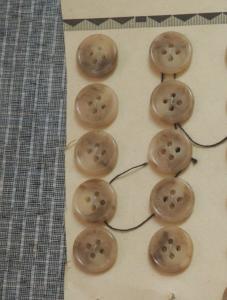 10 boutons anciens campagnards, vêtements de travail