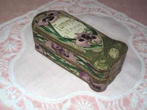 Belle boite ancienne de parfum , FLORAMYE. L.T.PIVER . PARIS , collection, art nouveau