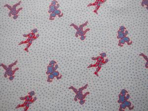 Chemise de nuit ancienne enfant, ou tissu avec personnages  arlequin et polichinelle