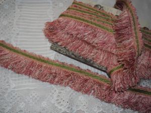 galon ancien frangé , soyeux , rose et vert , 2 mètres