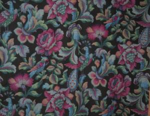 " Tissu ancien, fleurs d'indienne et oiseaux sur fond noir