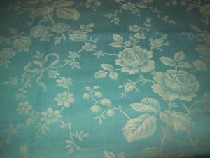   JOLIE TOILE A MATELAS ANCIENNE ROSES ET RUBANS