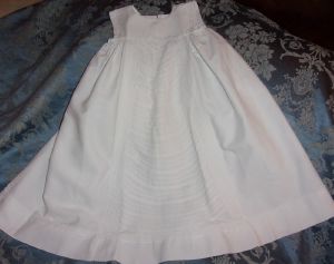 JOLIE ROBE DE BAPTEME ANCIENNE..BEBE POUPEE  ***