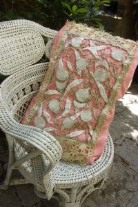  JOLI DESSUS DE COUSSIN ANCIEN BRODE ..ART DECO