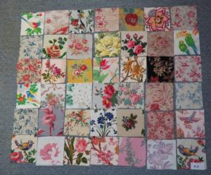   Lot de 42 petits coupons de tissus anciens pour patchwork.. fleurs et oiseaux  , lot spécial