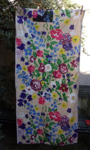   Tissu ancien fleuri années 40/50. Le jardin d'Armide