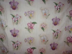  Très beau tissu vintage , aspect moiré, orchidées, iris