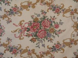 Tissu vintage , gros bouquets de fleurs  /E//